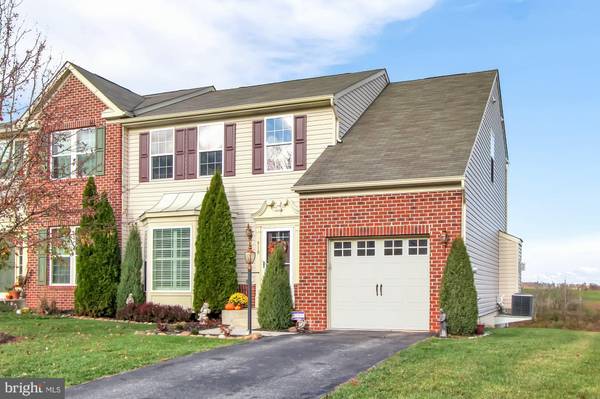 Seven Valleys, PA 17360,910 COUGAR POINTE CIR