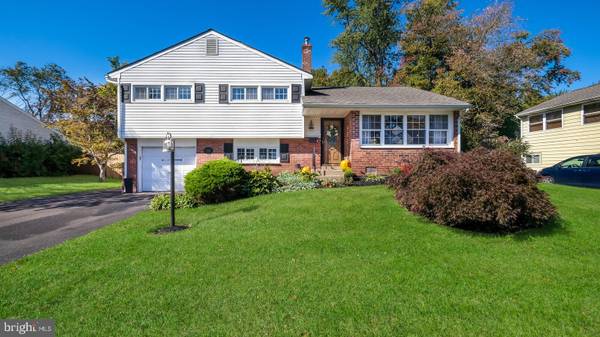 504 STEVENS RD, Morrisville, PA 19067