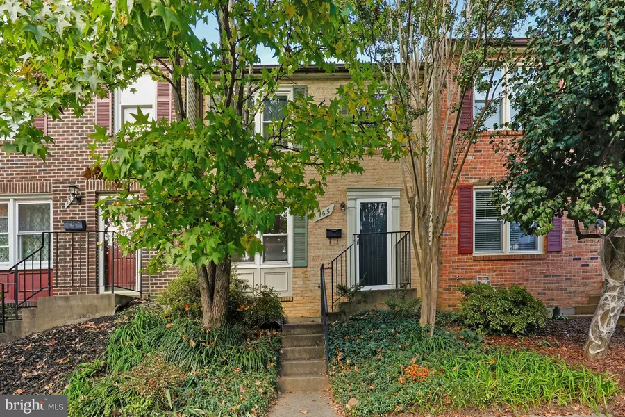 165 W ANNANDALE RD, Falls Church, VA 22046