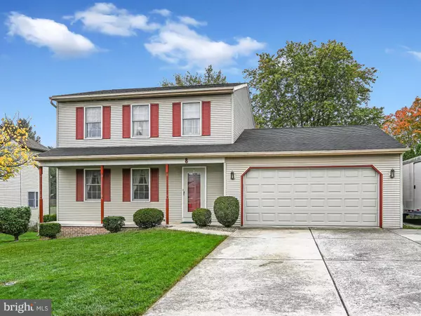 8 HONEYSUCKLE DR, Mechanicsburg, PA 17050