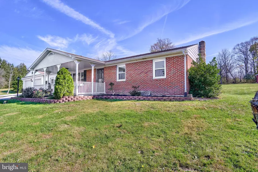 100 S CHERRY LN, Dillsburg, PA 17019