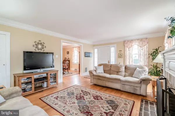 Ambler, PA 19002,341 TRINITY AVE