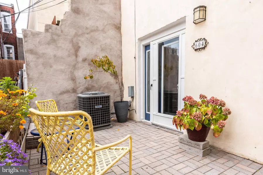 604-C CHRISTIAN ST, Philadelphia, PA 19147