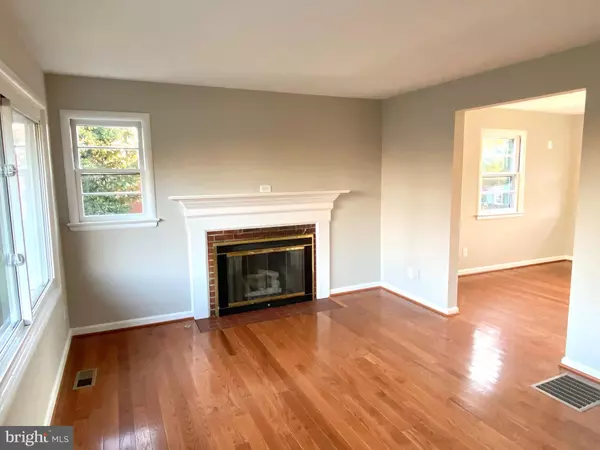 Alexandria, VA 22307,6802 DERRELL CT