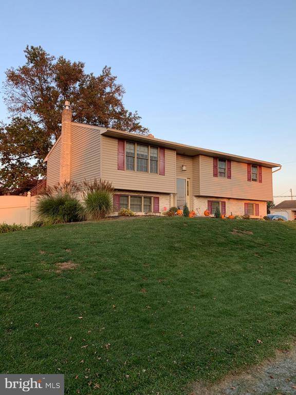 7 ROSE VIRGINIA RD, Oley, PA 19547