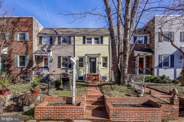 1125 COLONIAL AVE, Alexandria, VA 22314