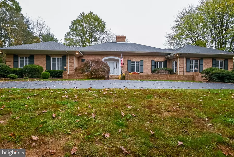 1 RIDGE RUN RD, Chadds Ford, PA 19317