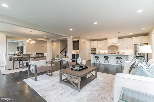 Doylestown, PA 18901,3 ELIZABETH LN #LEIGHTON