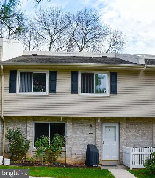 202 VILLAGE WALK, Exton, PA 19341