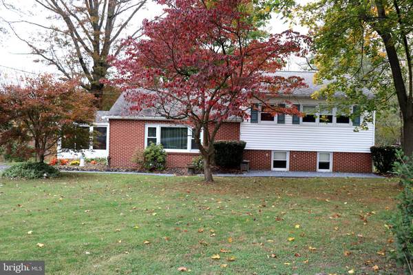 550 SCHOOL HOUSE RD, Pottstown, PA 19465