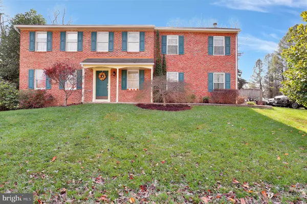 2 SWEET BRIAR LN, Hagerstown, MD 21742