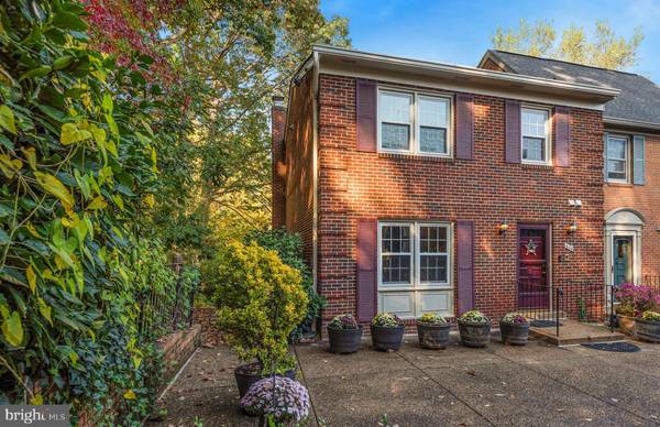 624 N ARMISTEAD ST, Alexandria, VA 22312