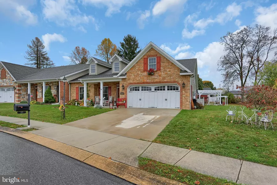 37 STEDTLE AVE, Littlestown, PA 17340