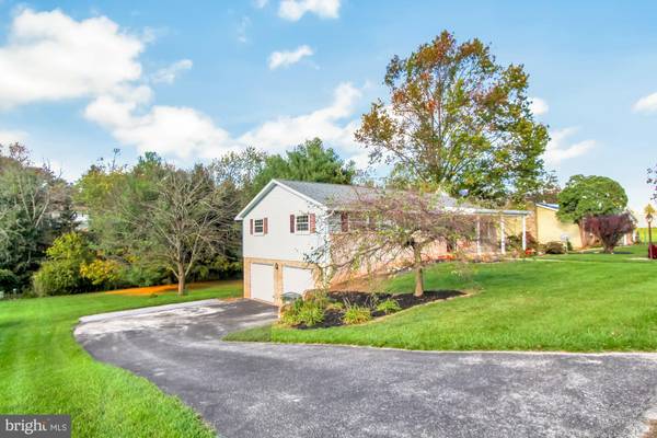 Dallastown, PA 17313,312 FREDERICK DR