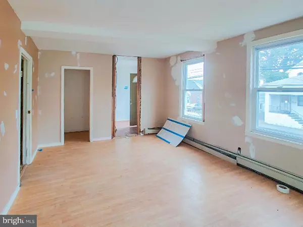 Little Ferry, NJ 07643,61 GRAND ST