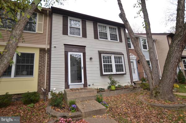 2904 BRIDGEHAMPTON CT, Falls Church, VA 22042