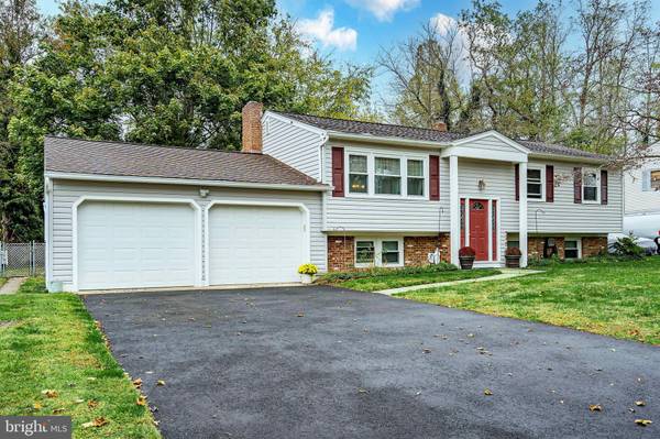 10 PATMAS DR, Toms River, NJ 08755