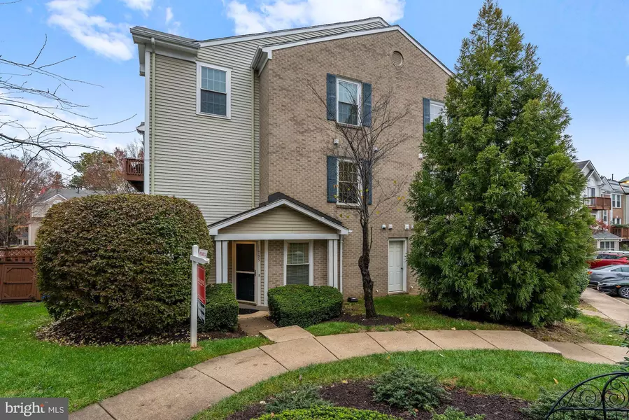 11795 ROCKAWAY LN #44, Fairfax, VA 22030