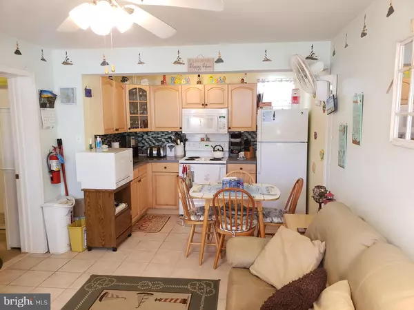 North Wildwood, NJ 08260,1504 ATLANTIC AVE #2