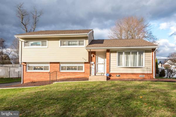 540 STEVENS RD, Morrisville, PA 19067