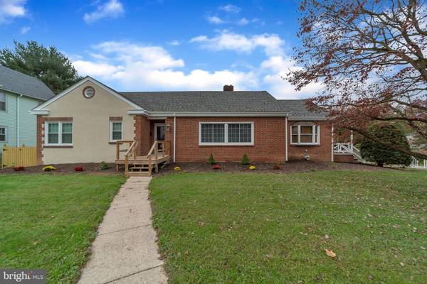 601 W 1ST AVE, Parkesburg, PA 19365