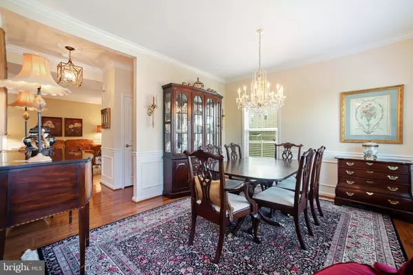 Cinnaminson, NJ 08077,15 OLMSTED LN