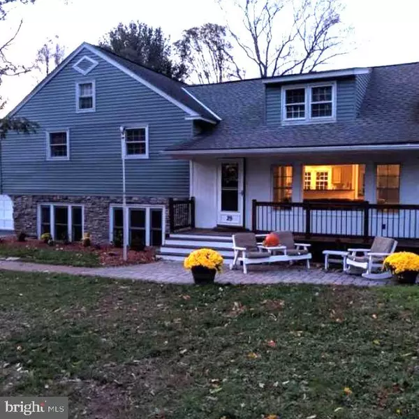 29 BLYTHEWOOD RD, Doylestown, PA 18901