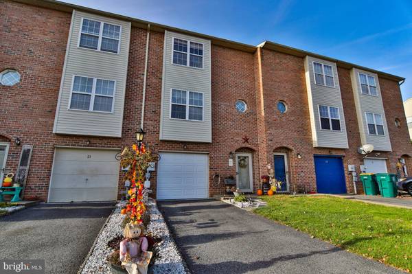 23 FREEDOM TER, Easton, PA 18045