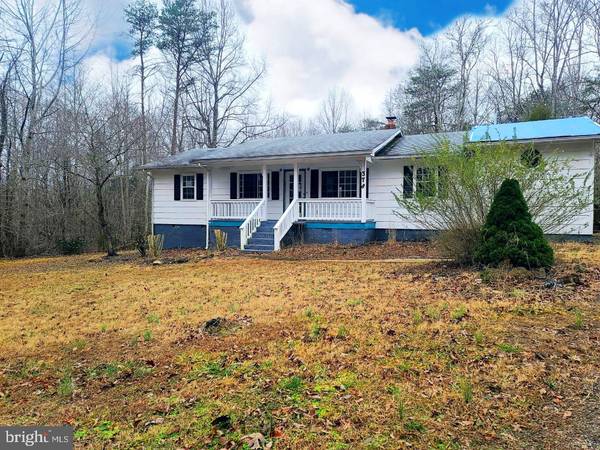 378 CLOVERLEAF DR, Bremo Bluff, VA 23022