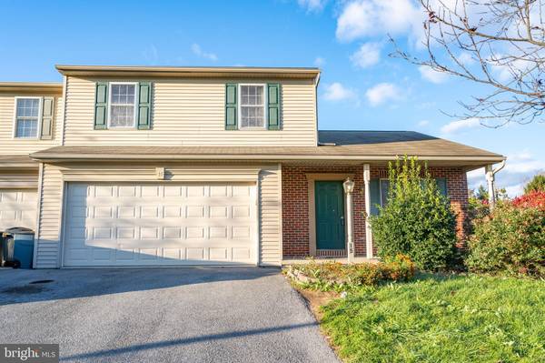 15 FARMLAND RD, Leola, PA 17540