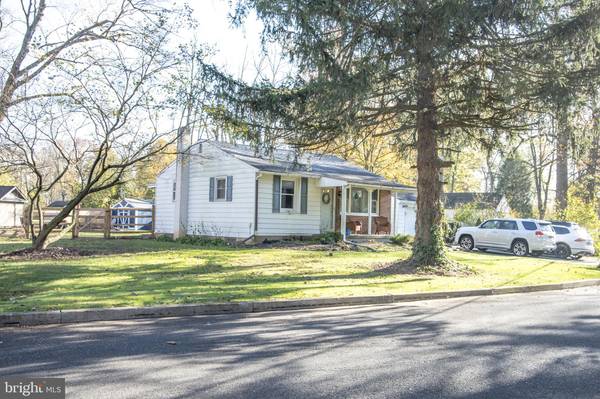 2111 OVERBROOK RD, Hatfield, PA 19440