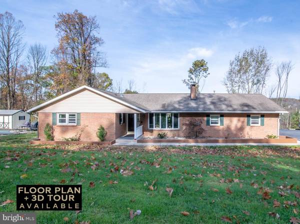 69 MAIDENCREEK RD, Fleetwood, PA 19522