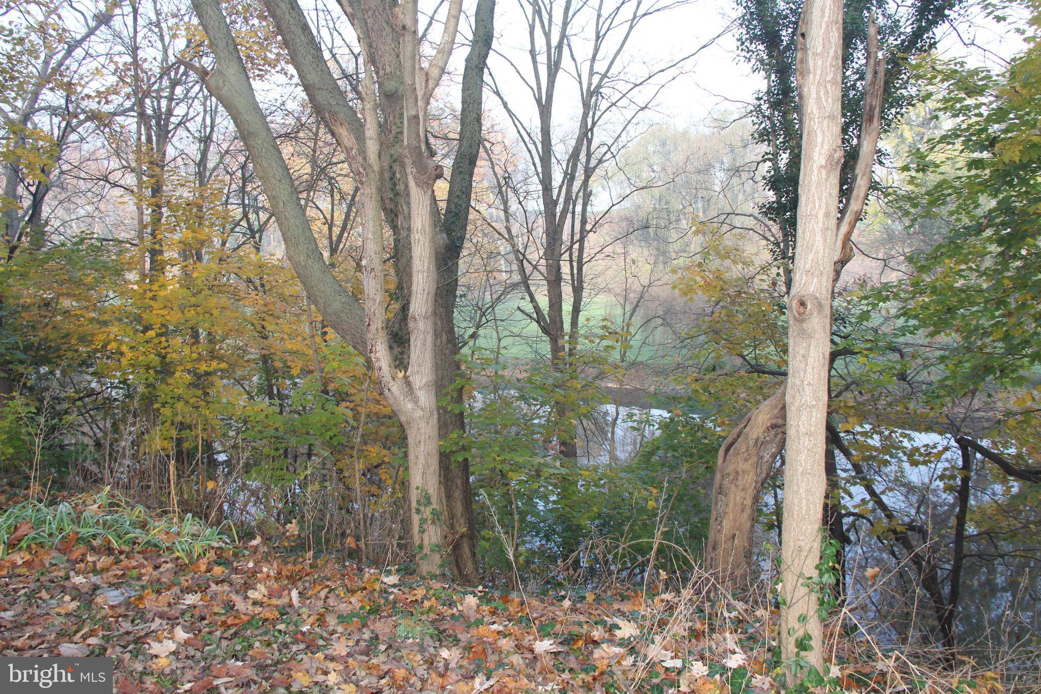 Lancaster, PA 17601,255 BROOK FARMS RD