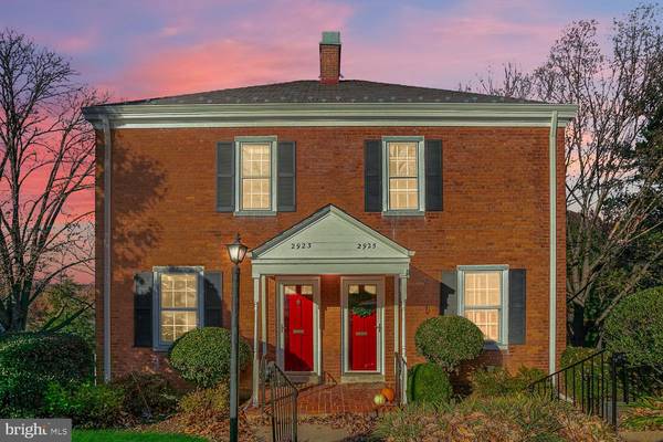 2923 S DINWIDDIE ST, Arlington, VA 22206