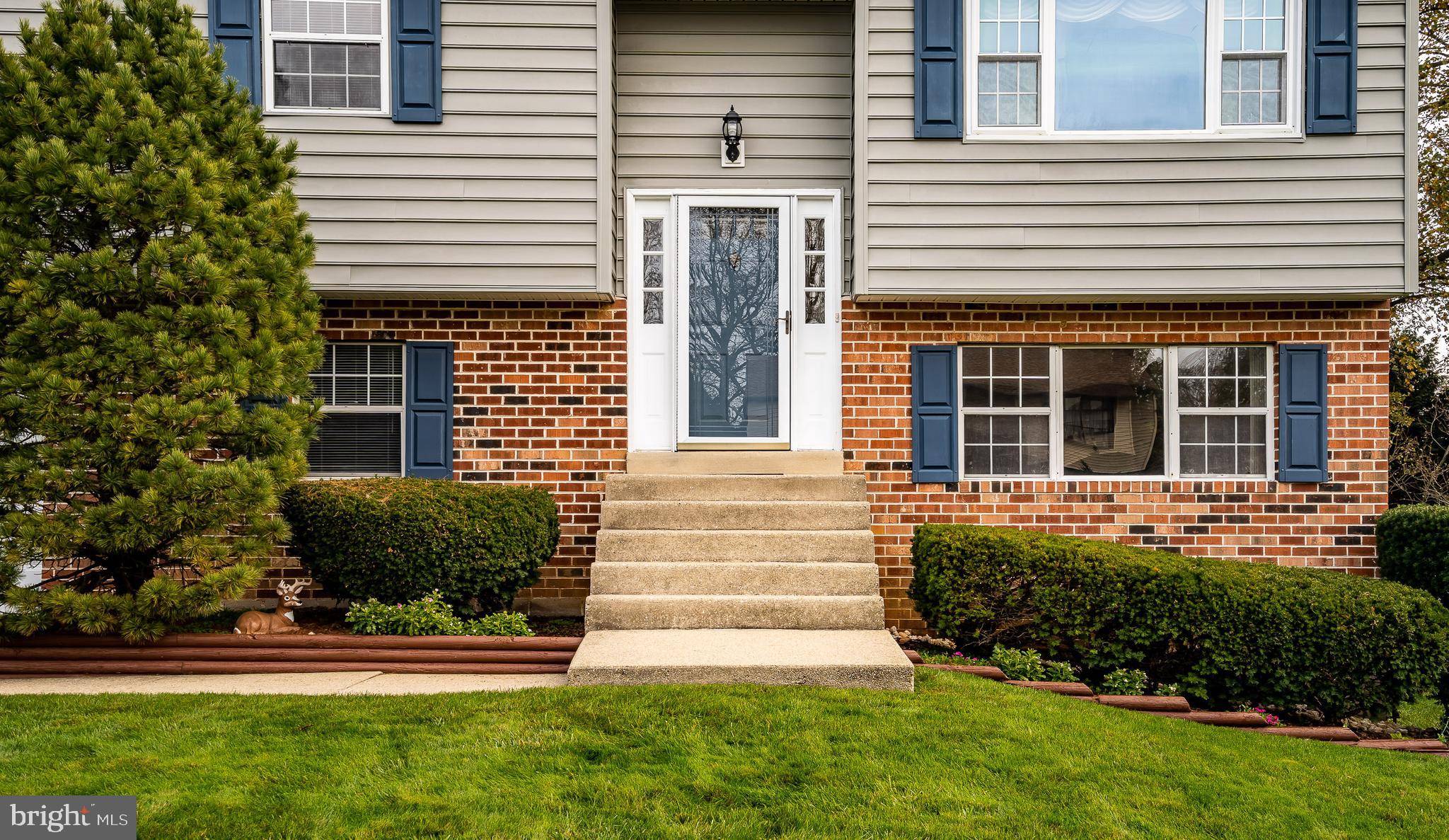 Aston, PA 19014,17 JENNIFER LN