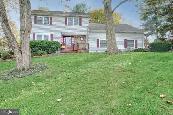 151 YELLOW BREECHES DR, Camp Hill, PA 17011