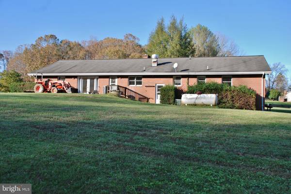 Reva, VA 22735,5227 RIDGEVIEW RD