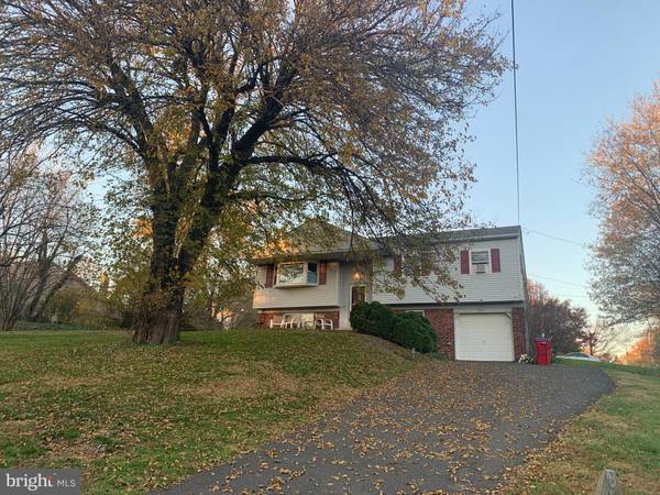 2913 MARTHA LN, Norristown, PA 19403