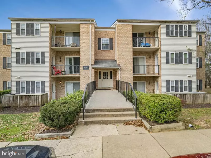 18304 STREAMSIDE DR #302, Gaithersburg, MD 20879