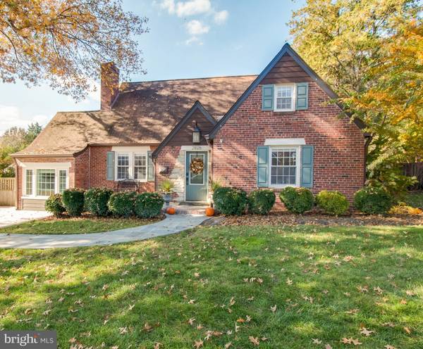 2826 MEADOW LN, Falls Church, VA 22042