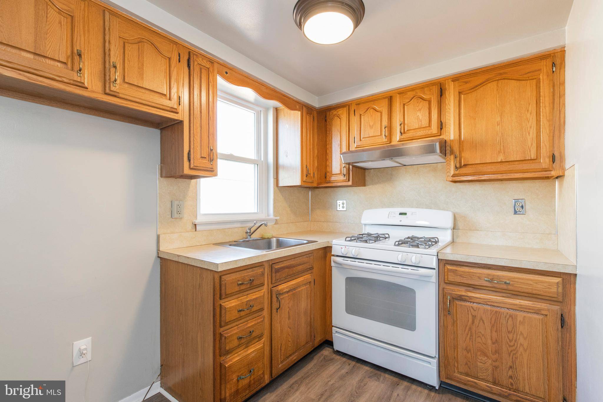 Broomall, PA 19008,5 S MANOR RD