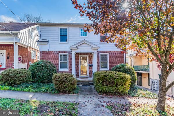 230 WALNUT ST, Lemoyne, PA 17043