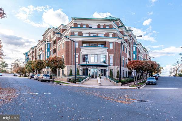 1450 EMERSON AVE #502, Mclean, VA 22101