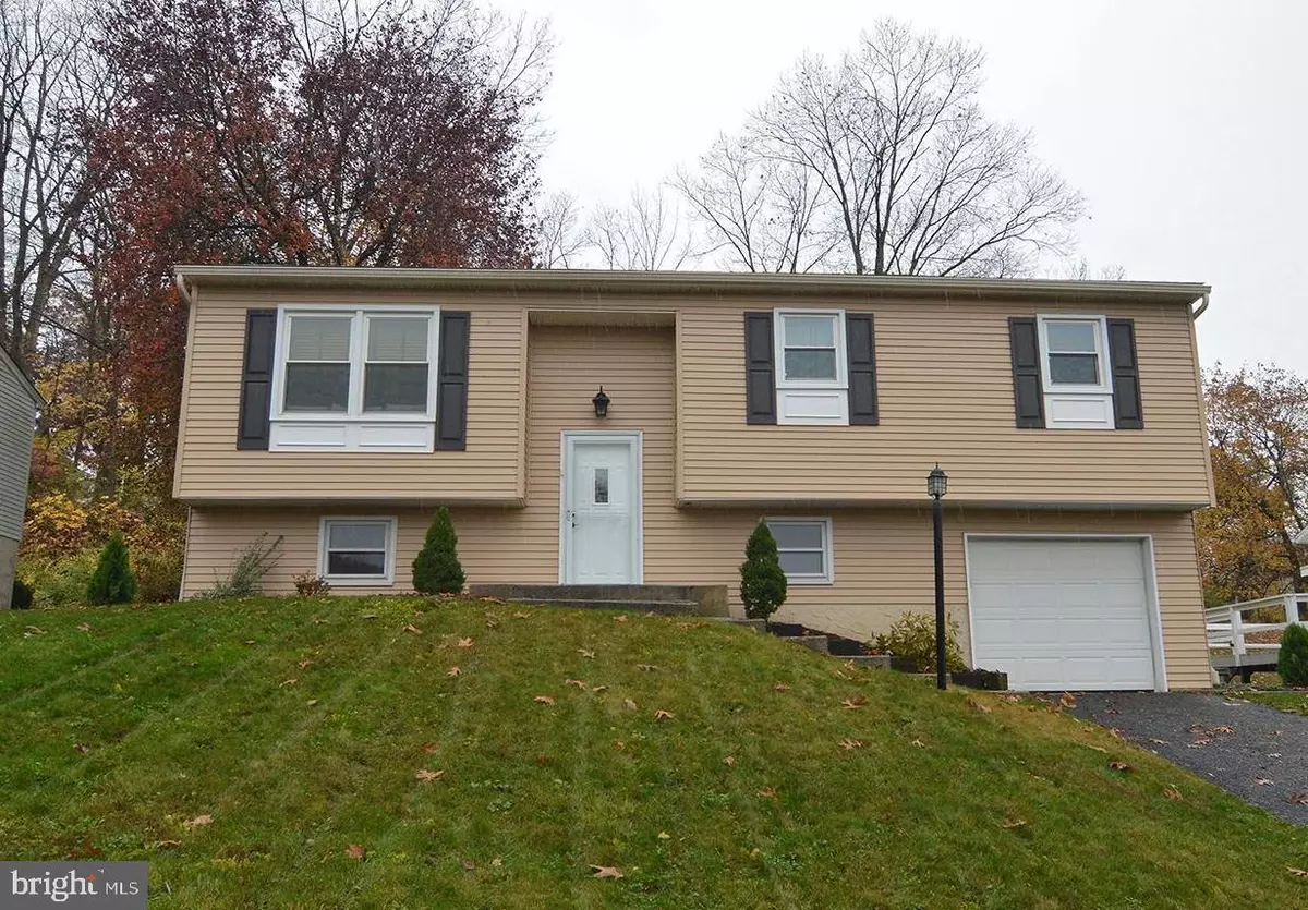 Reading, PA 19607,439 CALYN DR