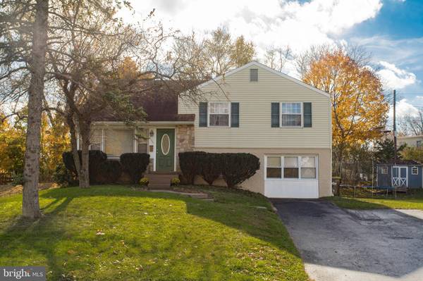 1046 NASH AVE, Lansdale, PA 19446