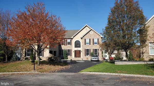 6 BARN OWL CT, Phoenixville, PA 19460