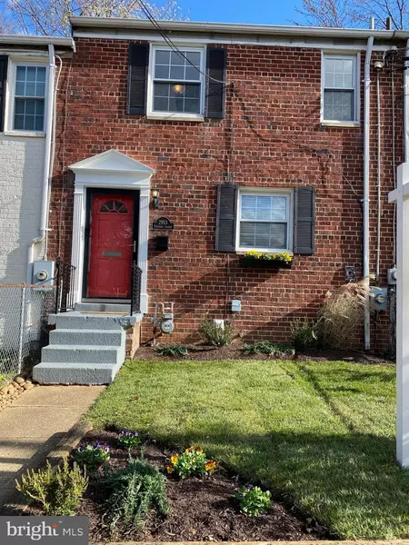 2953 SYCAMORE ST, Alexandria, VA 22305