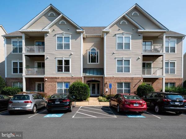 6529 GRANGE LN #303, Alexandria, VA 22315