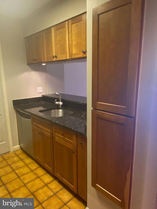 Arlington, VA 22201,1029 N STUART ST #308