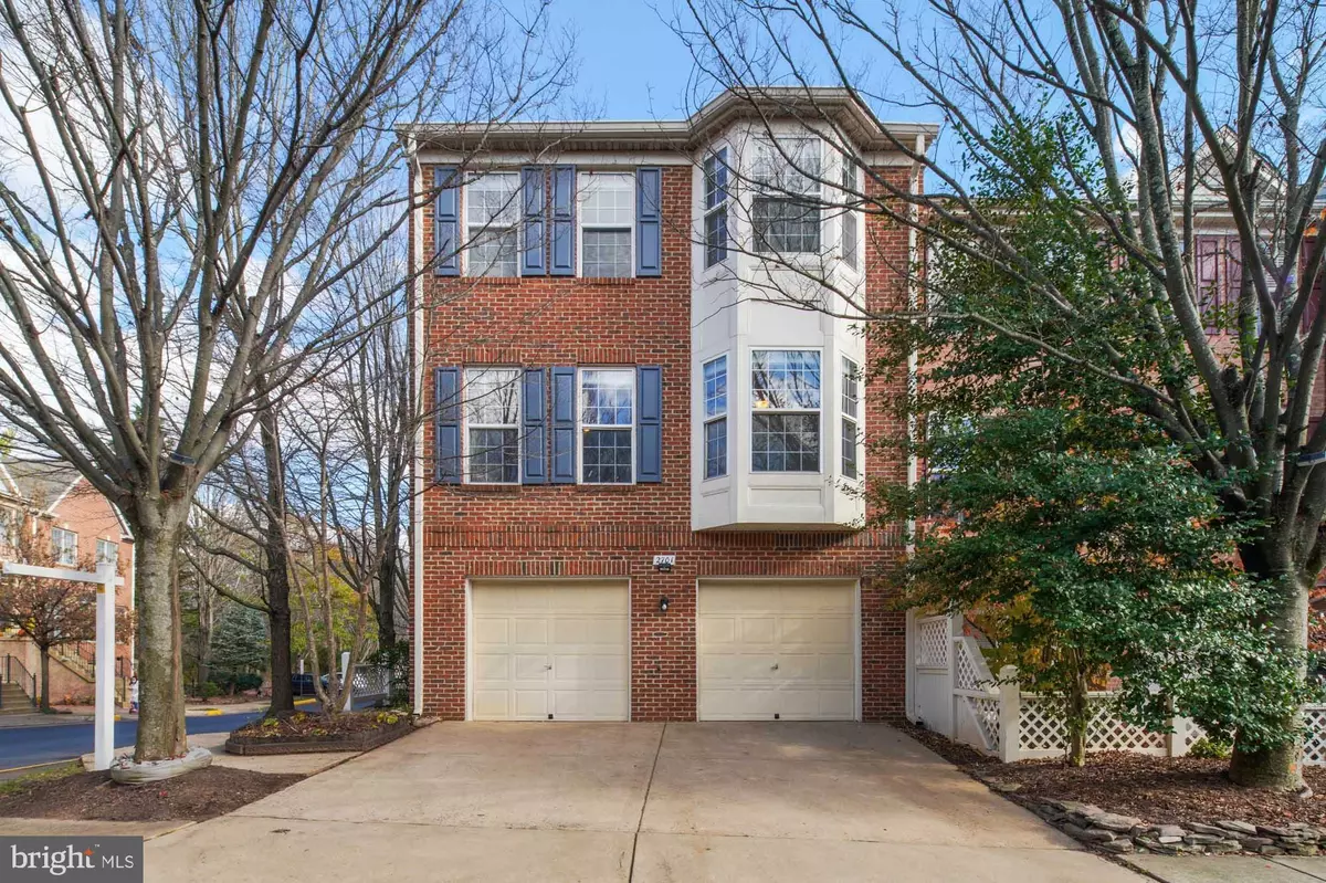 Vienna, VA 22181,2701 CURZON CT